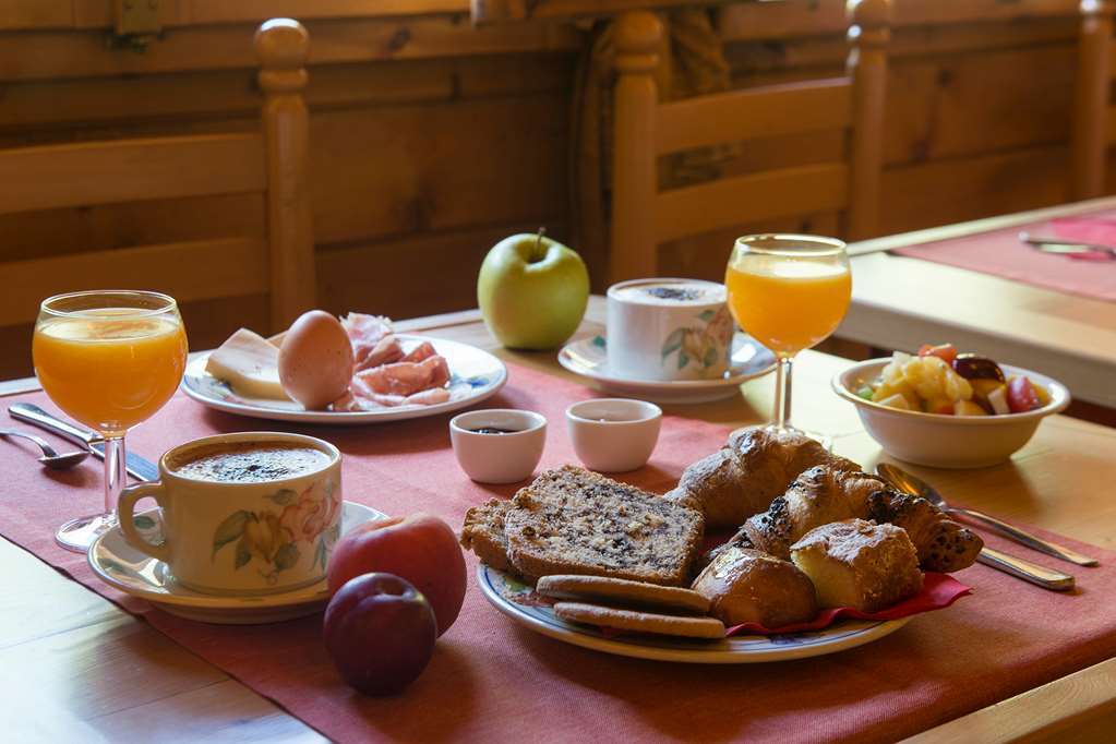 Eco Wellness Hotel Notre Maison Cogne Servicios foto